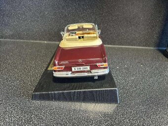 Mercedes Benz 280SE 1/18 - 4
