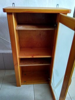 Dřevěná závěsná skříňka do koupelny, skříň - 4
