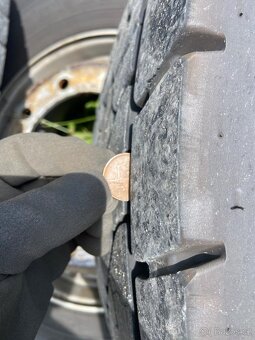 315/70R22,5 nové - 4