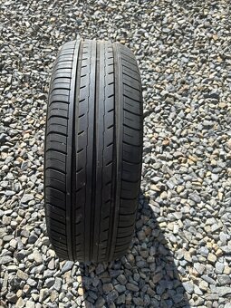 4x plechové disky 6.5Jx16 ET44 + 2x letní pneu 205/60 R16 (V - 4