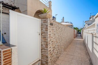 Okouzlující rohový řadový dům se 2 ložnicemi ve Španělsku - 4