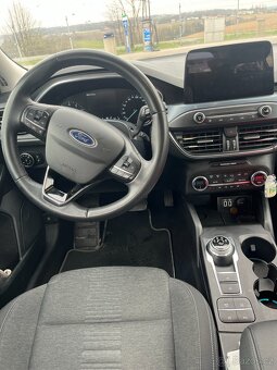 Ford Focus kombi Active 1,5l, 110Kw, Automat, 9/2021 - 4