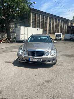 Mercedes-Benz E 320 CDI, rok 2009 - 4