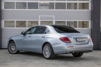 Mercedes-Benz E 220 d 4MATIC - 4