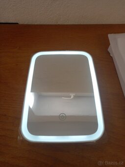 Kosmetické zrcadlo s LED osvětlením - 4