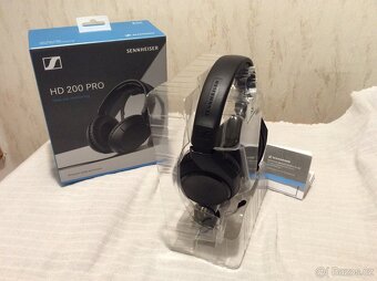 SLUCHÁTKA - SENNHEISER HD 200 PRO - 4