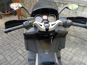 Aprilia SRV 850 - 4