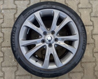 Alu kola originál Škoda Superb II 5x112 R17 Trifid - 4
