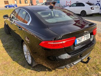 Jaguar XE 132kw, 2016 HSE max vybava 19” alu - 4