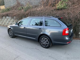 Škoda Octavia combi 1.6 TDi koupeno nové v ČR - 4
