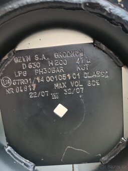 LPG plynová nádrž místo rezervy - 4