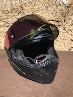 Vyklápěcí helma na motorku velikost L - 4