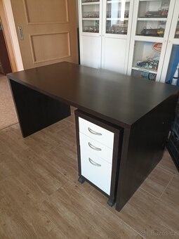 Stůl a zásuvky pojízdné IKEA - 4
