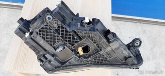 PP SVĚTLO XENON ŠKODA SUPERB III - 4