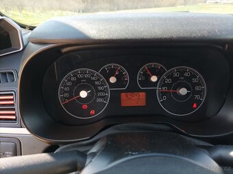 Prodám Fiat Punto 1.2 benzín, 48 Kw, r. v. 2007 - 4
