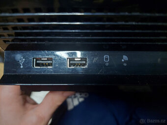 PlayStation 3 FAT - CECHG04, Piano Black, bez příslušenství - 4