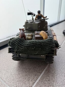 RC tank Sherman - 4