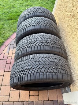 Prodám pneumatiky Pirelli Scorpion o rozměru 255/45,R19. - 4
