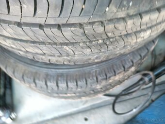 215/65 R15C 14/102T - 4