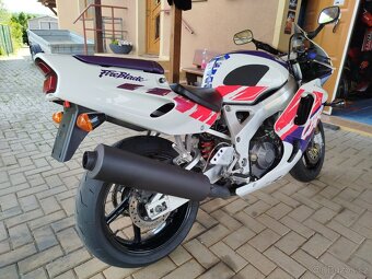 Honda CBR 900rr sc28 rv 93 - 4