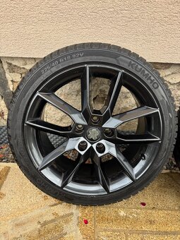 Prodám zimní kola Gemini 225/40 R18, 5x112, ET 51 - 4