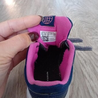 Tenisky ADIDAS velikost 24 - 4