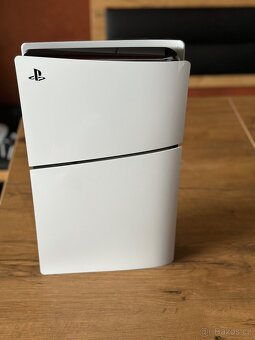 Prodám Playstation 5 + doplňky a hry - 4