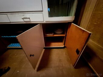 Stará retro kredenc - 4