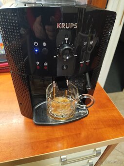 Prodám kávovar Krups EA81 - 4