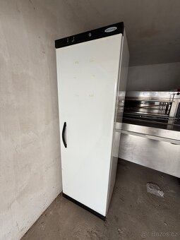 Chladicí skříň Tefcold UR400 - 4