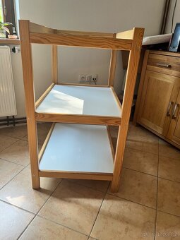 Přebalovací pult - 4