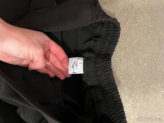 Černé kalhoty značky 3v1 - 4