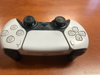 ovladac Play Station 5 - 4