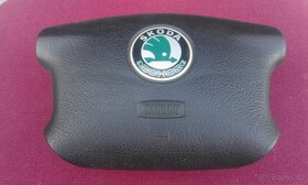 Škoda Octavia I :Airbag řidiče - 4