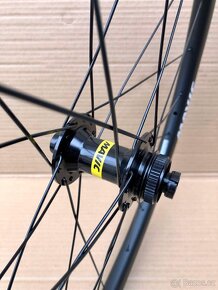 Kola MAVIC COSMIC S 42 Disc CL Carbon UST - 1660 g - 4