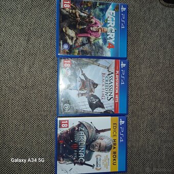 Playstation 4 - 4
