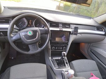 Škoda Superb - 4