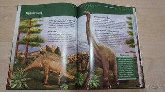 Kniha Dinosauři objevuj svět - 4