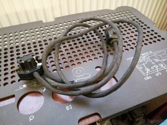 Rádio Philips 516A - 4