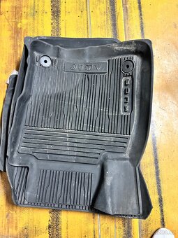 Originál FORD Kuga gumové koberce - 4