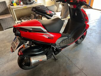 Aprilia SR125 - 4