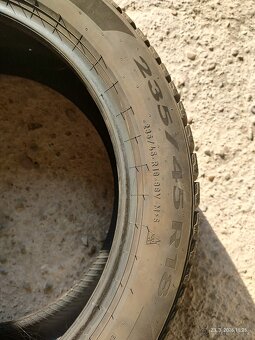 235/45 R18 Pirelli Powergy Winter - 4
