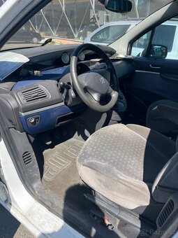 Peugeot 807  2,2Hdi - 4