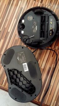 ETA Twins 6240 90000 černý robotický vysavač - 4