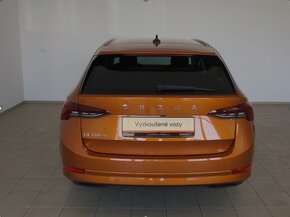 Škoda OCTAVIA COMBI 2,0 TDI / 110 kW Style - 4