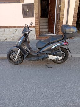 Piaggio Beverly 250 - 4