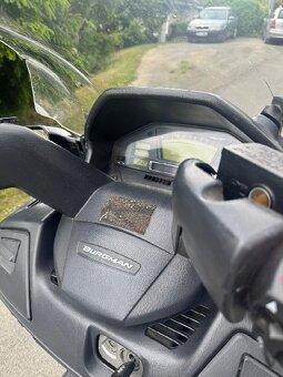 Suzuki Burgman 650 - 4