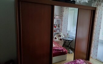 Skříň velká šatní - 4