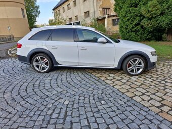 Nepřehlédnutelná Audi A4 Allroad 2.TDI 125kw - 4