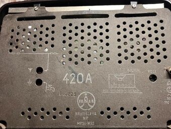 Rádio bakelitové TESLA 420A - 4